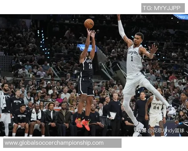 文班亚马首场比赛表现惊艳五次盖帽与字母哥隔扣引发热议